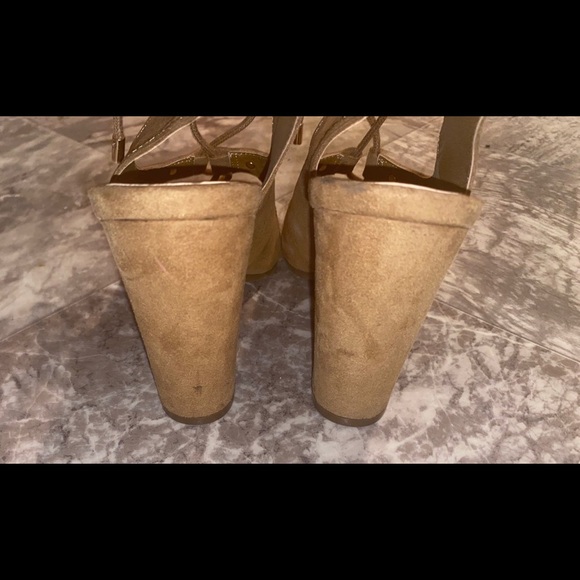 Indigo Rd. women suade heels size 7M - Picture 5 of 6